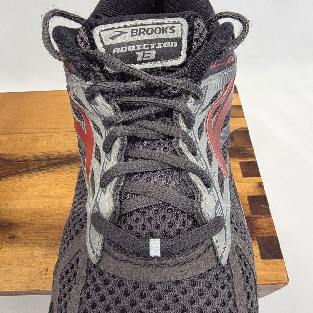 Brooks Addiction 13 Men's 10.5 2E Gray Red Running Shoes Support Stability - Picture 6 of 12